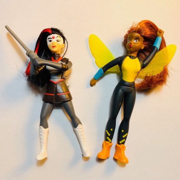 🦋 DC Super Hero Girls Katana and Bumblebee Figures McDonalds Happy Meal Toys - Picture 10 of 10